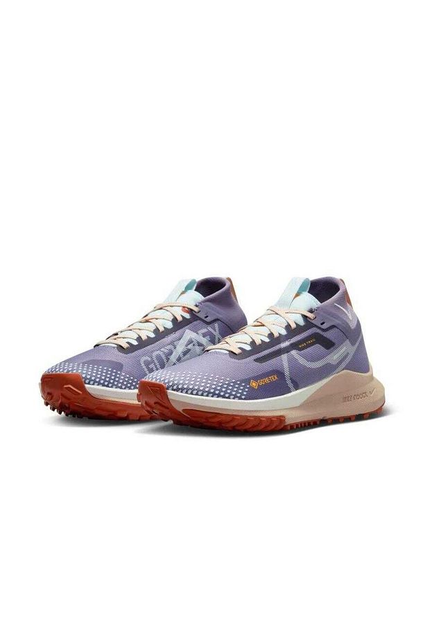 W React Pegasus Trail 4 Gore-tex Kadın Mor Koşu Ayakkabısı - 1