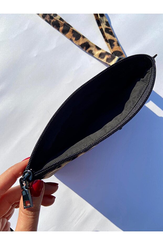 Leopard Patterned Phone Wallet - 5