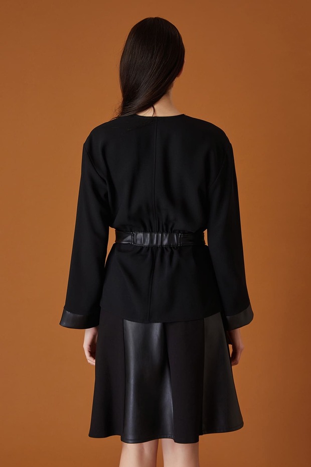 Kruvaze Yakalı Krep Bluz - 4