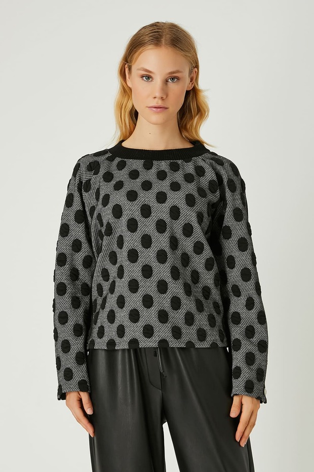 Puan jakarlı örme bluz - 1