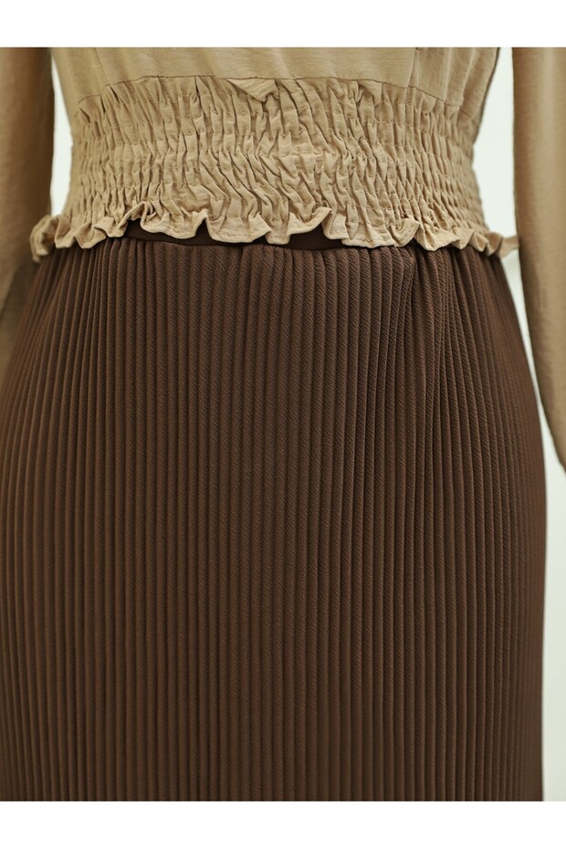 Faltenrock mit elastischem Bund - Braun - 3