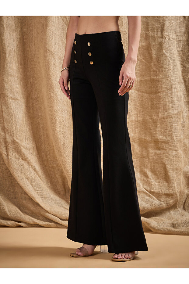 بنطال واسع من الأسفل بأزرار أمامية - 3