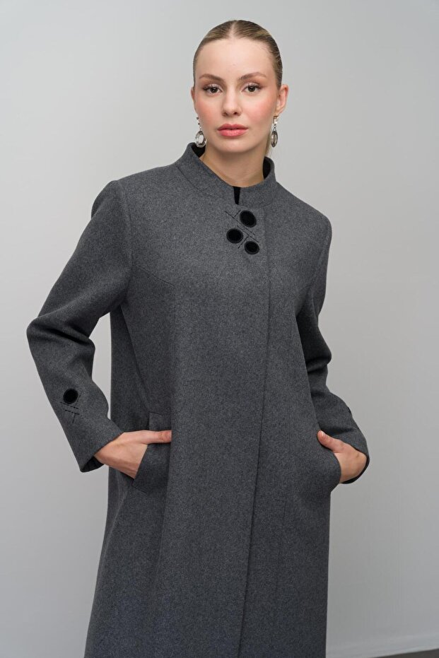 Nagy méretű gyapjúkeverékes gallér fedőlakk - ANTRACIT gravírozott részletekkel 6632 - 2