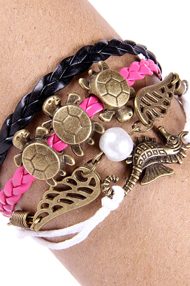 Casual Unisex Bracelet with Sea Horse Wing Figure