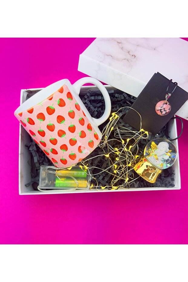 Çilek Tasarımlı Hediye Seti - 2