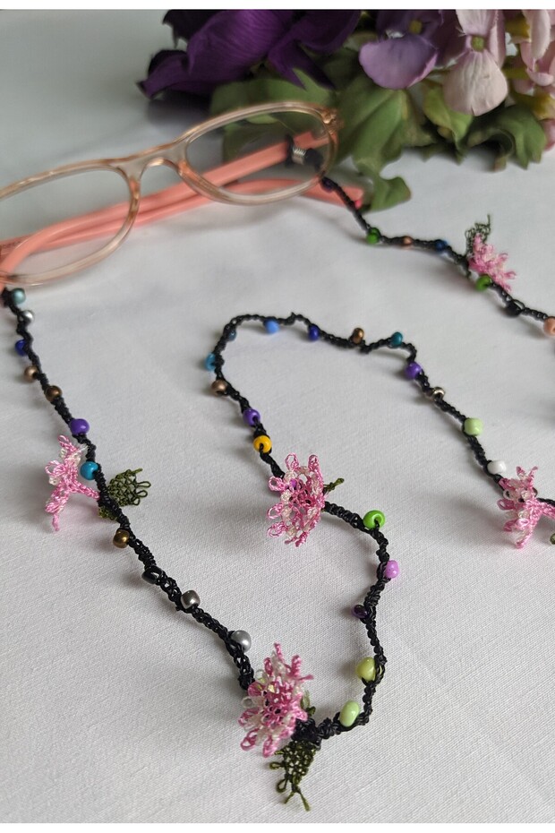 Narcissus Needlepoint Glass Beaded Pink Glasses Lanyard