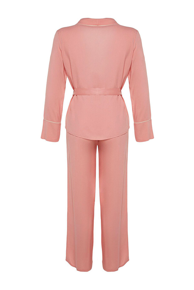 Pudra Kuşaklı Biye Detaylı Kruvaze Viskon Dokuma Pijama Takımı THMAW22PT1109 - 10