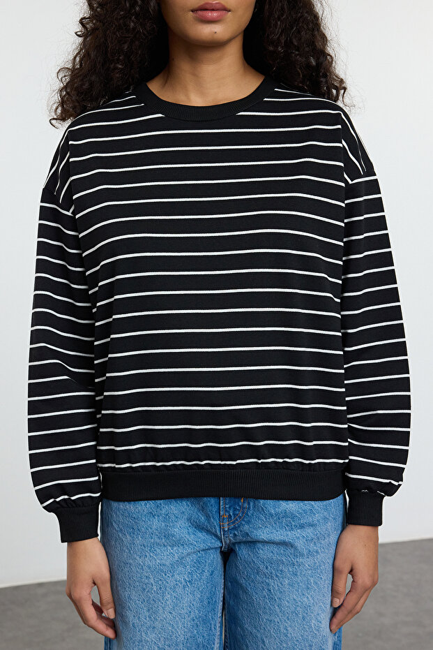 Siyah 2 İplik Bisiklet Yaka Çizgili Regular Örme Sweatshirt TWOAW25SW00324 - 7