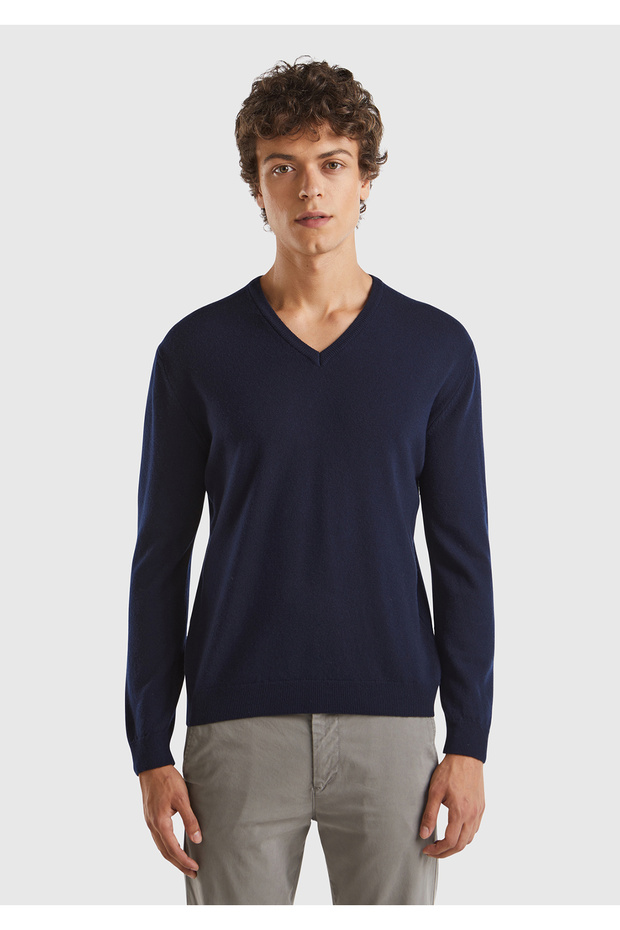 Men's Navy Blue V-Neck 100% Merino Sweater