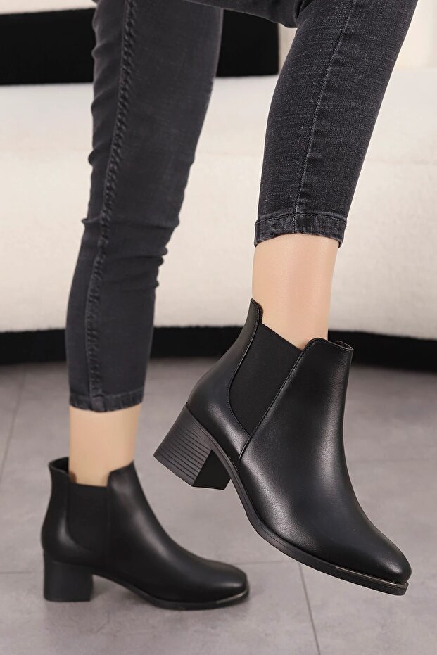 Cln 003 Rubber Detailed Heeled Boots