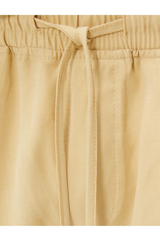 Basic Bermuda Şort Beli Bağcıklı Cep Detaylı - 6
