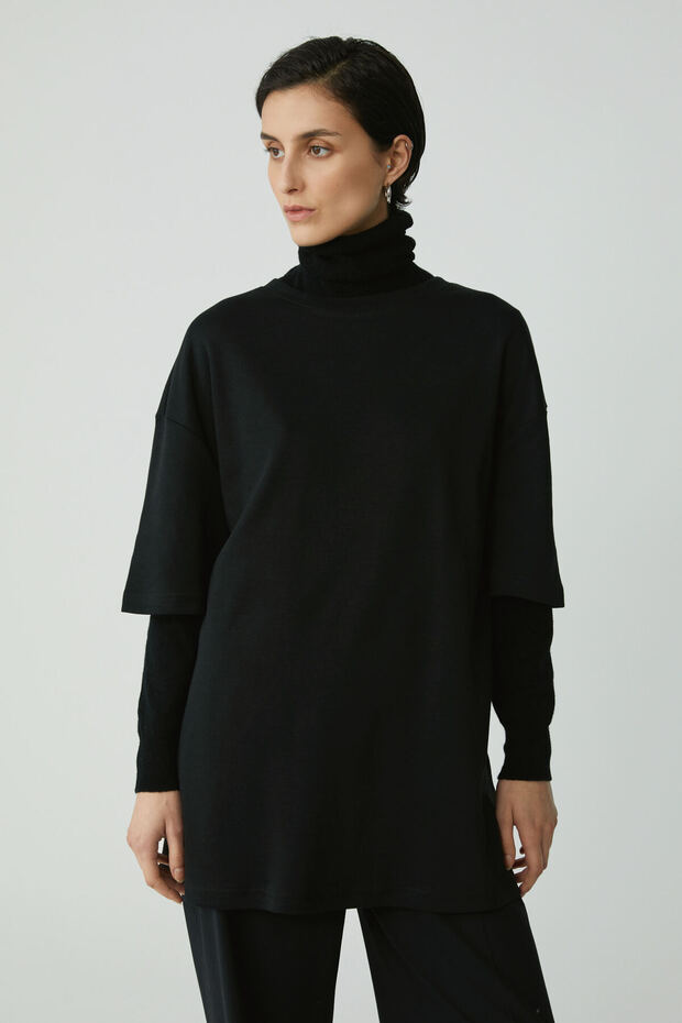 Modest Vıvıan Women's 100% Organic Cotton Oversize Fit Crew Neck Black Plus Size T-Shirt