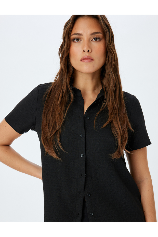 Classic Collar Short Sleeve Shirt