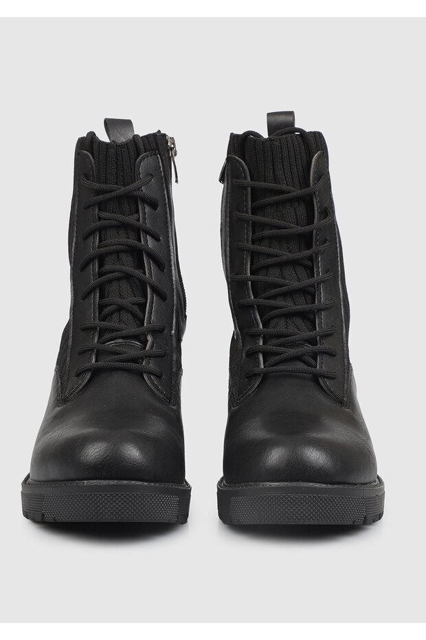 Siyah Kadın Bot - 3