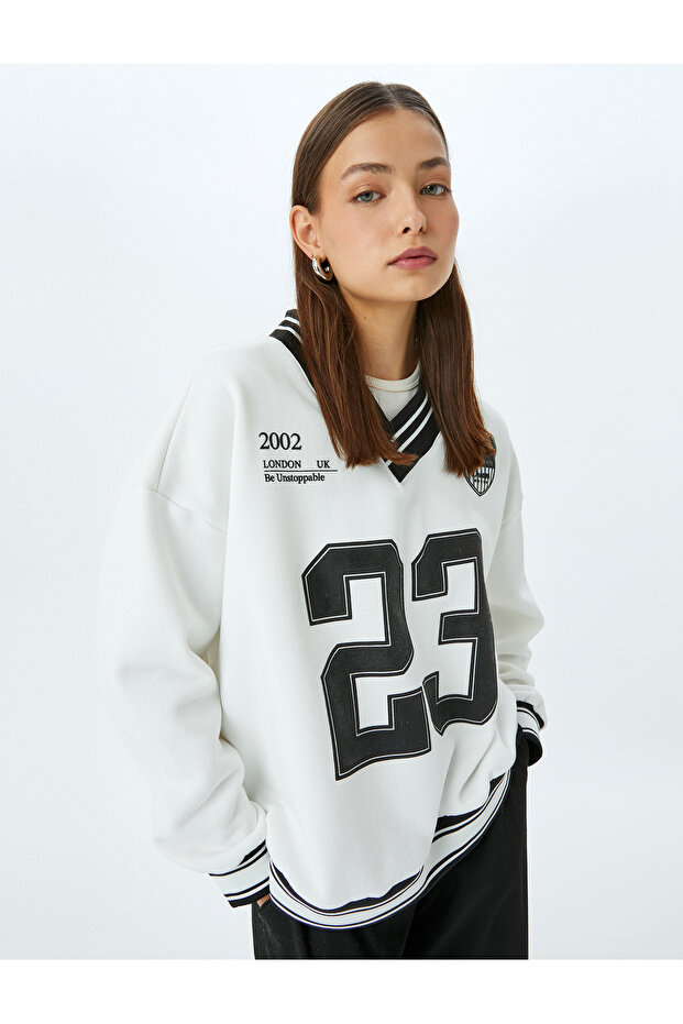 V-Neck Ribbed College Printed Raised Oversize Sweatshirt