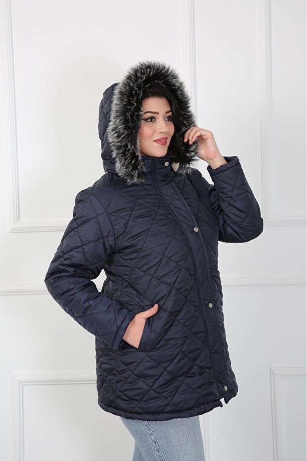 Női sötétkék gyémánt mintás felfújható steppelt nagy méretű kabát - 3