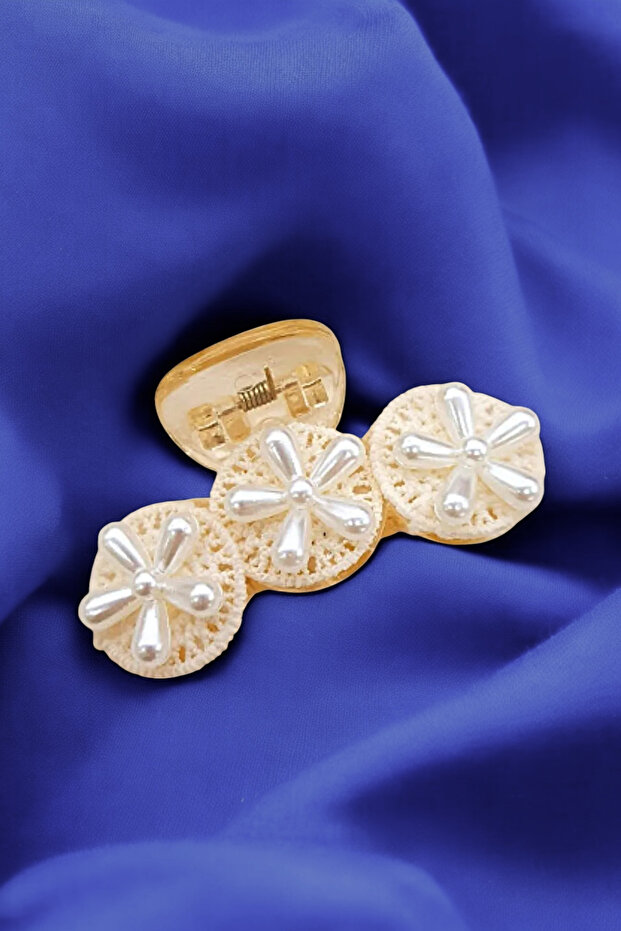 Lace Flower Pearl Transparent Latch Buckle 7 Cm.