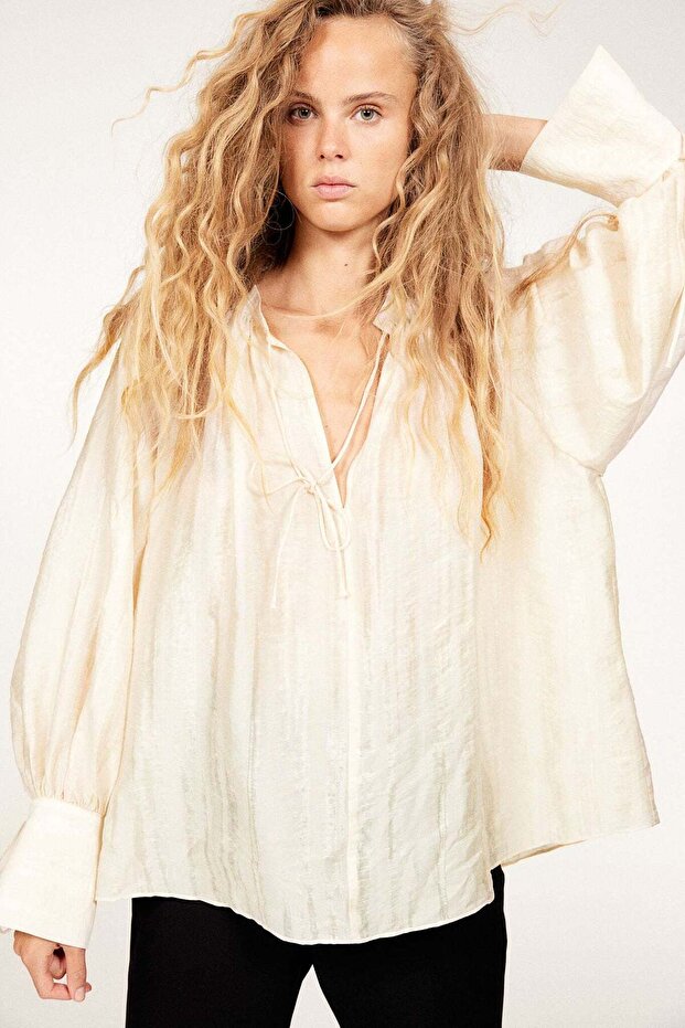 Lyocell-blend blouse