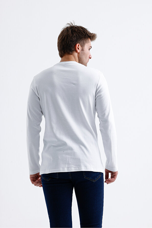 تي شيرت أساسي بأكمام طويلة ورقبة دائرية - 7