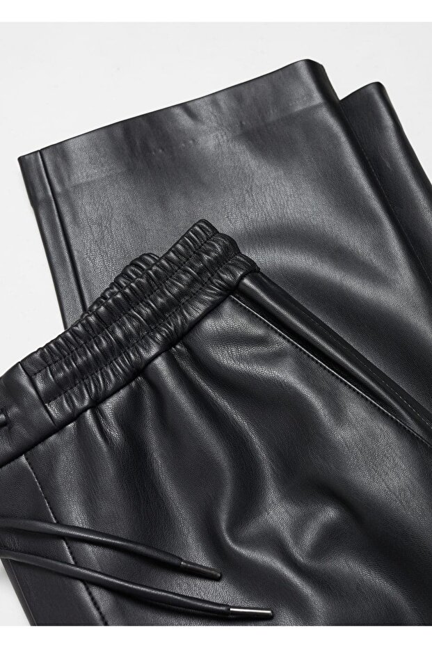 Deri görünümlü beli elastik pantolon - 5