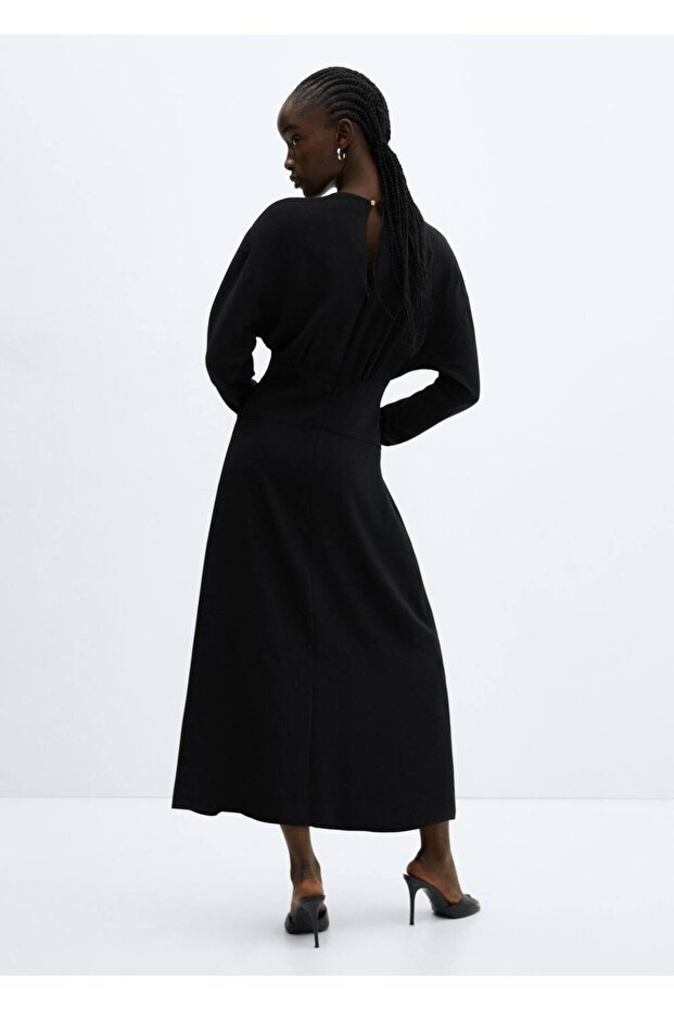 Yırtmaçlı çapraz dekolteli elbise - 4