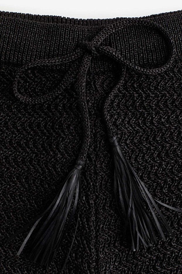 شورت قصير بمظهر الرافي - 2