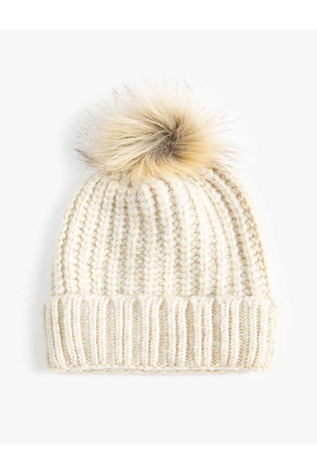 Knitted Beret With Elastic Plush Pompom