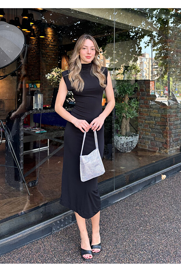 Μαύρο φόρεμα Basic βάτα τεμαχίων - 2