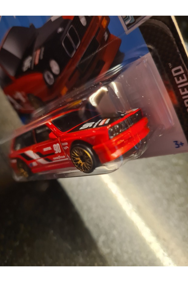 1/64 BMW M3 E30 Wagon - 4