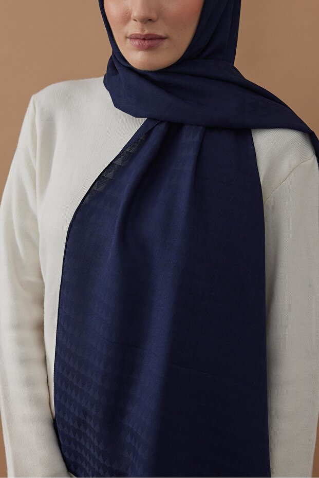 شال بنمط مثلث من سلسلة الجاكار الناعمة - 3