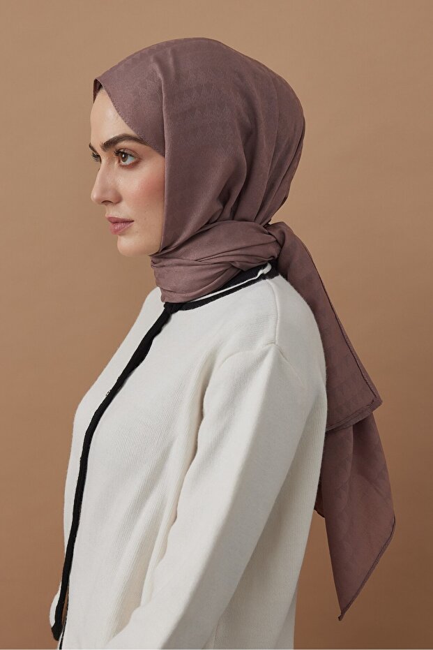 Soft Jacquard Series Triangle Pattern Shawl - 2