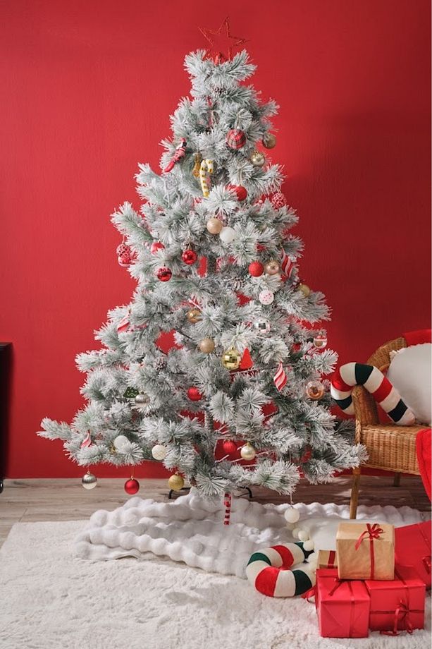 New Year Yılbaşı Karlı Kozalak ve Çiçekli Çam Ağacı 1030 Dal 210 cm - 1