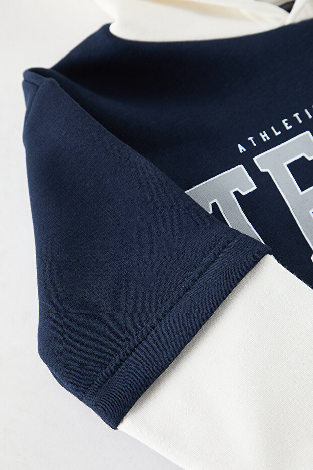 Ekru Erkek Çocuk Kapüşonlu Slogan Baskılı Renk Bloklu Örme Sweatshirt TKDAW25SW00133 - 3