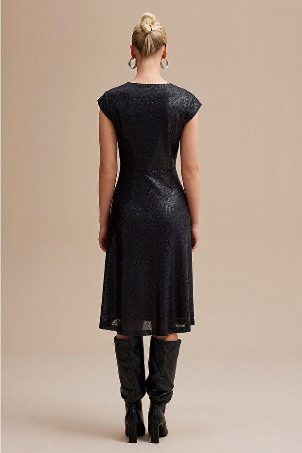 Kruvaze Pullu Elbise - 6