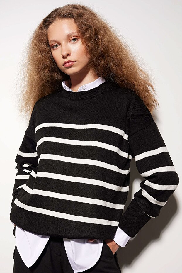 Relax Fit Soft Textured Striped Crew Neck Knitwear Sweater Tunic S7517Az24Wn