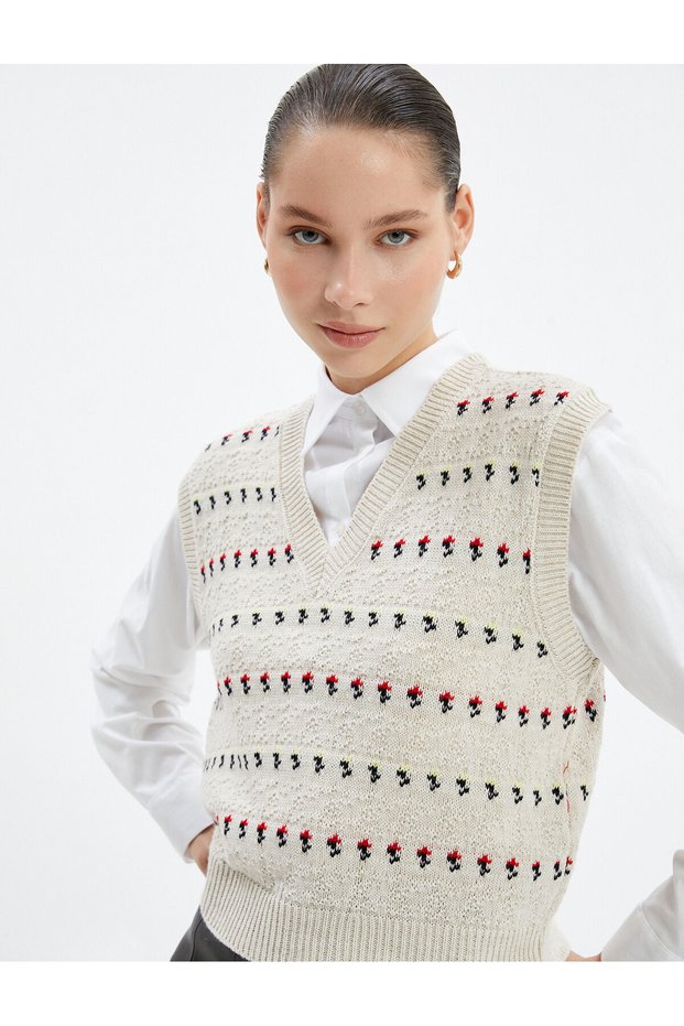 V-Neck Sweater Patterned Sleeveless