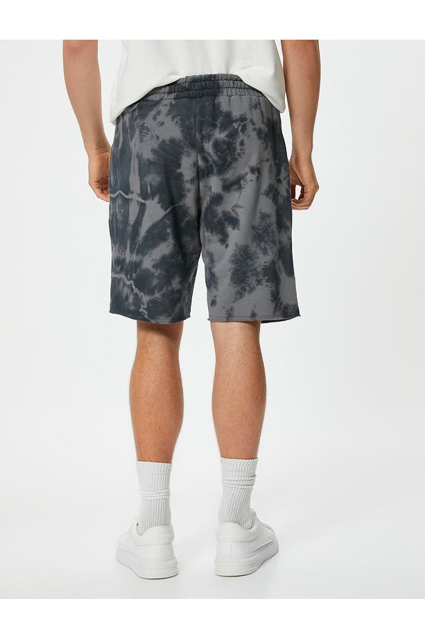 Oversize Bermuda Şort Beli Bağcıklı Soyut Baskılı Cepli - 4