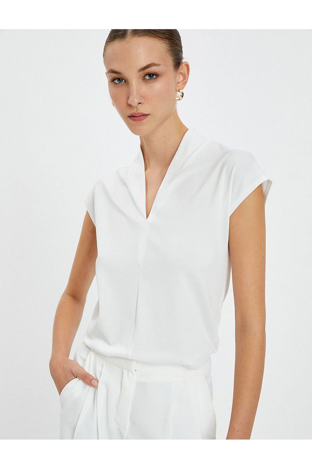 Kısa Kollu Bluz V Yaka Basic - 2