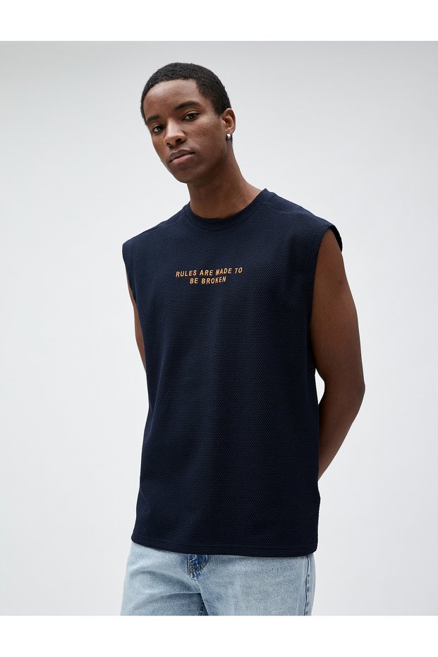 Sleeveless T-Shirt Slogan Embroidered Textured Crew Neck