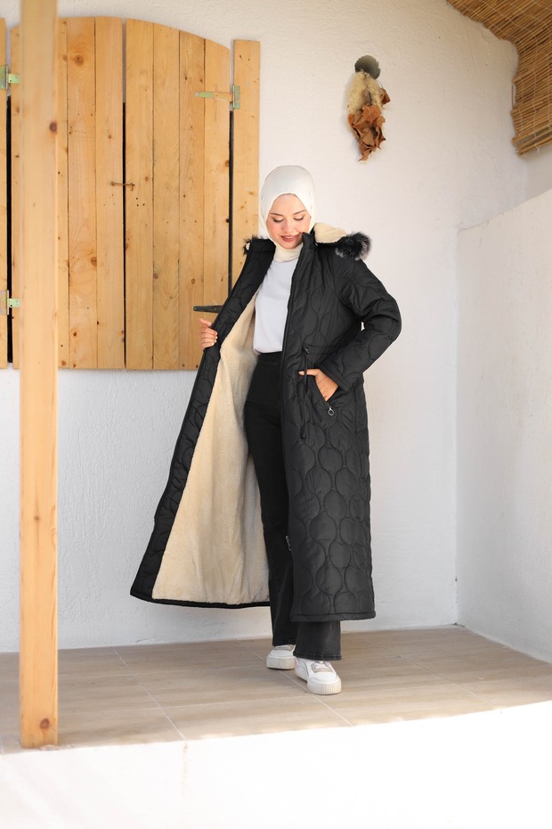 WOMEN'S FULL FUR HOODED QUILTED JACKET