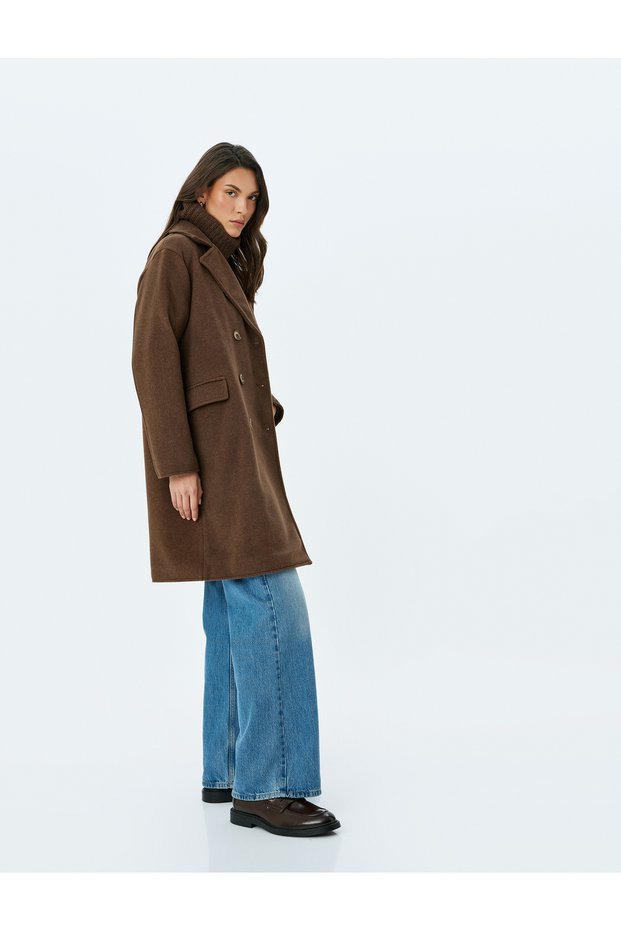 Buttoned Double Breasted Cashmere Coat with Flap Pocket Detail