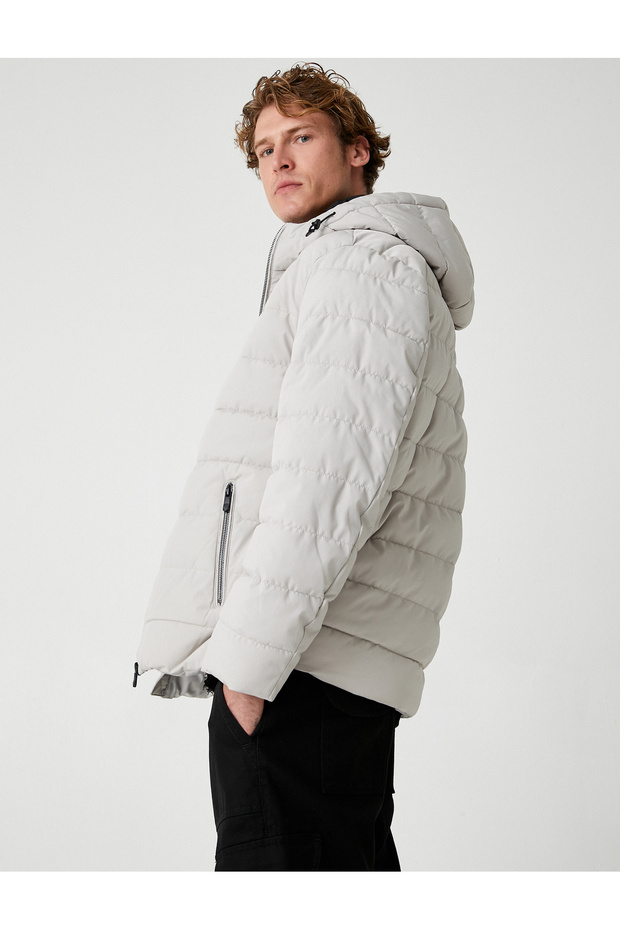 Zippered Pocket Detailed Slogan Printed Hooded Puffer Jacket