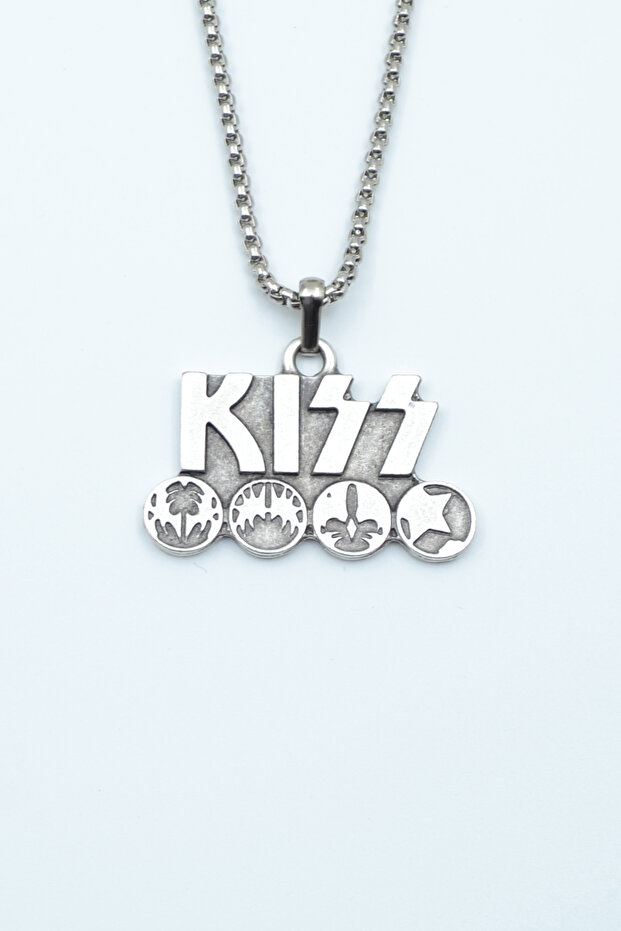 Kiss Knitted Chain Necklace