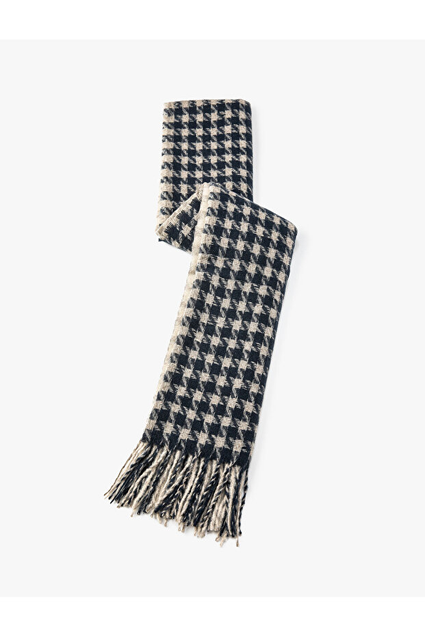 Houndstooth Patterned Scarf with Tassels