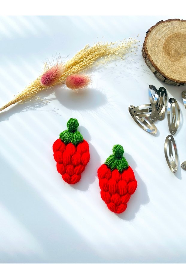 4cm Wide Red Strawberry Fruit Pattern Snap Clip Barrette Hair Clip for Baby Girl