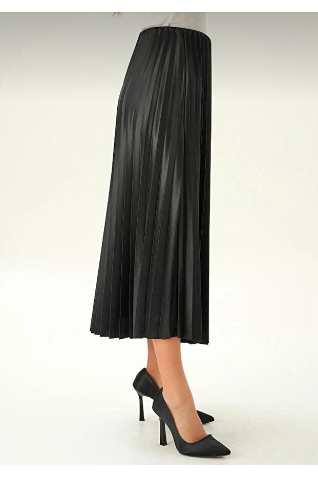 deri görünümlü pliseli etek - 3