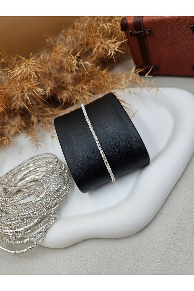 Waterway Bracelet with Zircon Stone Rubber