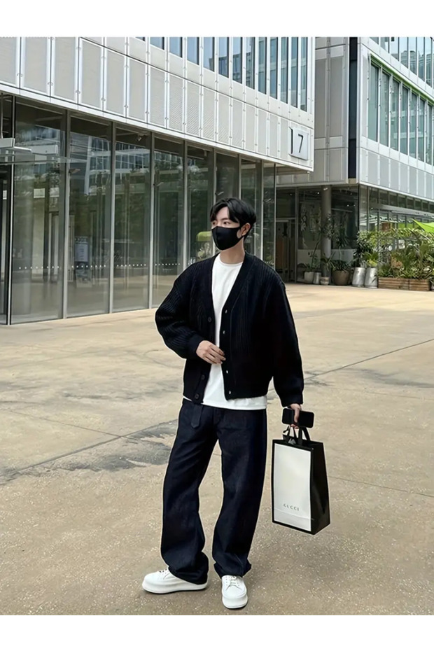 Erkek Regular Fit Düğmeli V Yaka Triko Hırka - 4