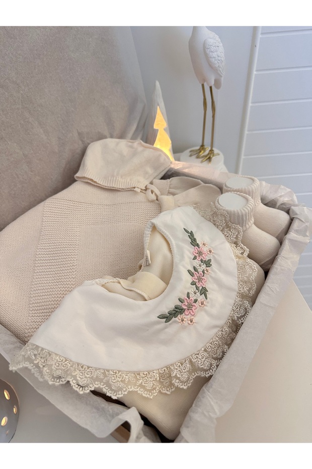 Welcome Baby Newborn Baby Gift Box Mevlüt Clothes Set Knitwear Velvet Booties Hat