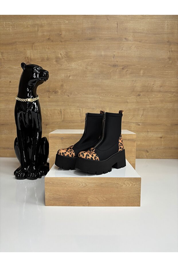 Siyah leopar bot - 7